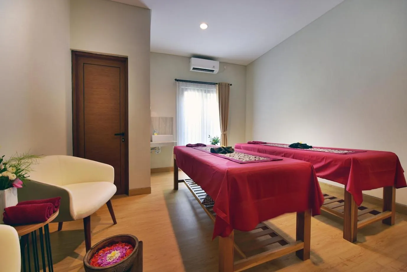 Mahayoga Ubud Private Pool Villa Spa And Resto 0*, ウブド