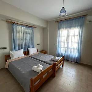 https://christopher-apartments.hotelschalkidiki.net