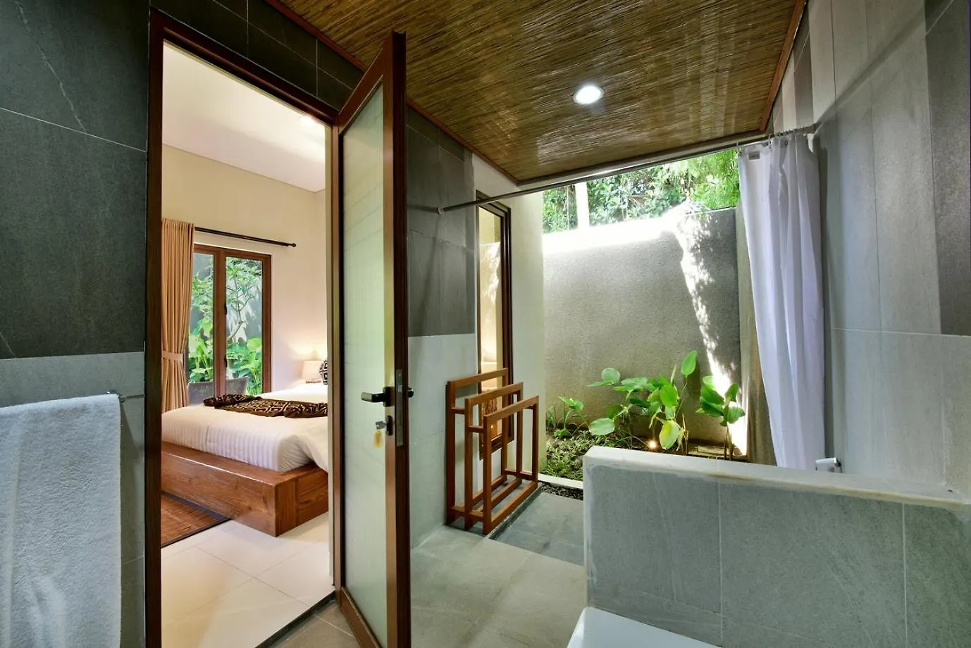 Mahayoga Ubud Private Pool Villa Spa And Resto 0*,